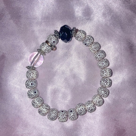 Aura pearly bracelet - Picture 3 of 3